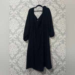 BloomChic Silver Shimmer Textured V Neck‎ Dress